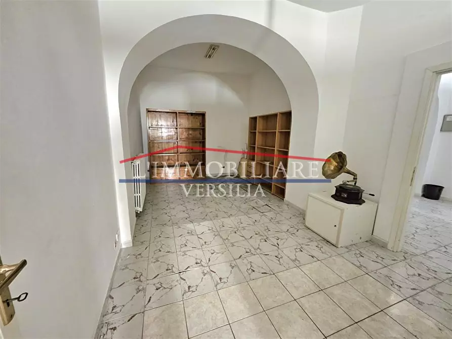 Immagine 3 di Appartamento in vendita  a Massa