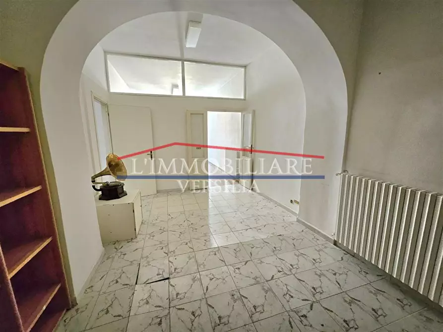 Immagine 2 di Appartamento in vendita  a Massa