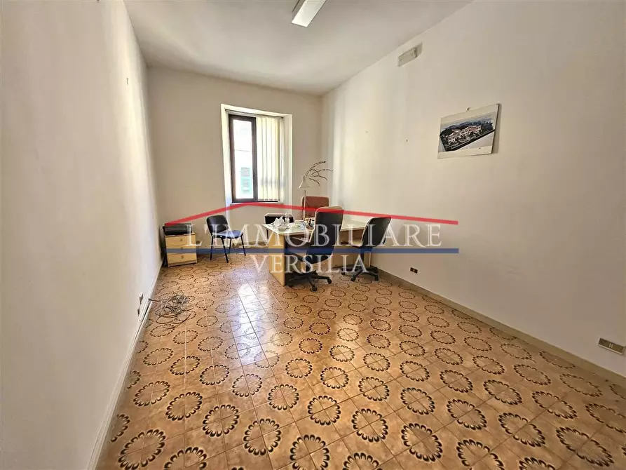 Immagine 4 di Appartamento in vendita  a Massa