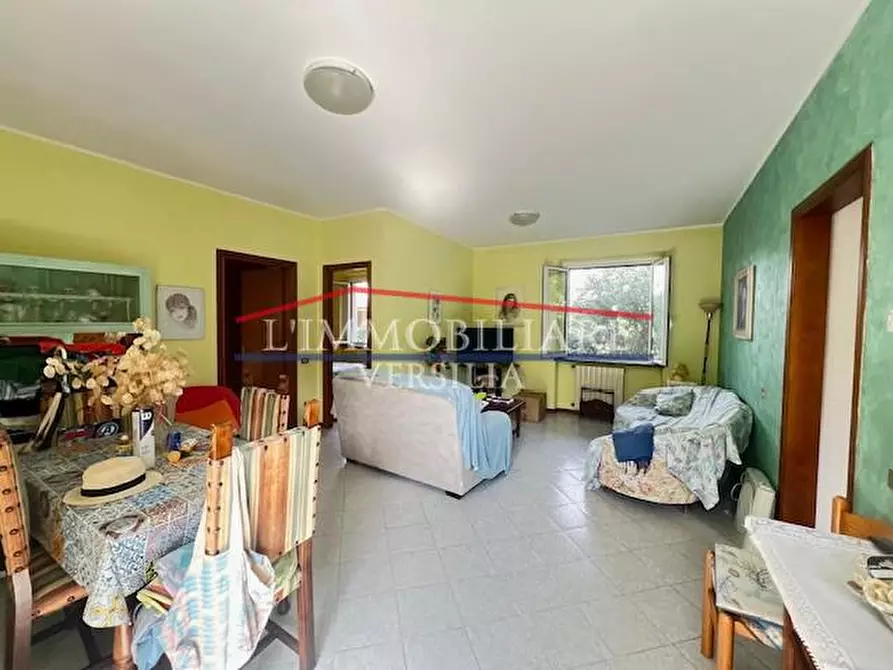 Immagine 9 di Casa bifamiliare in vendita  a Massa