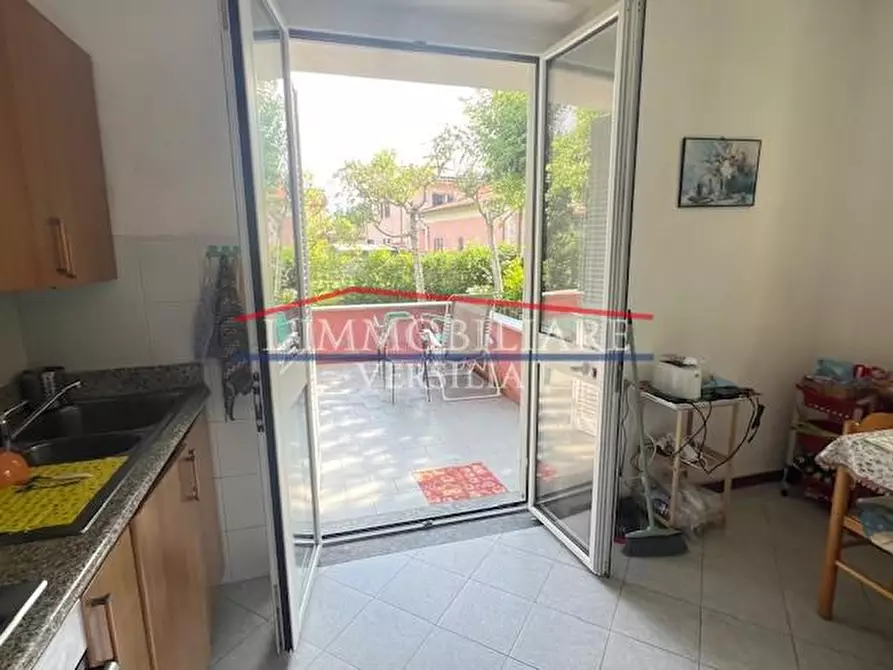 Immagine 19 di Casa bifamiliare in vendita  a Massa