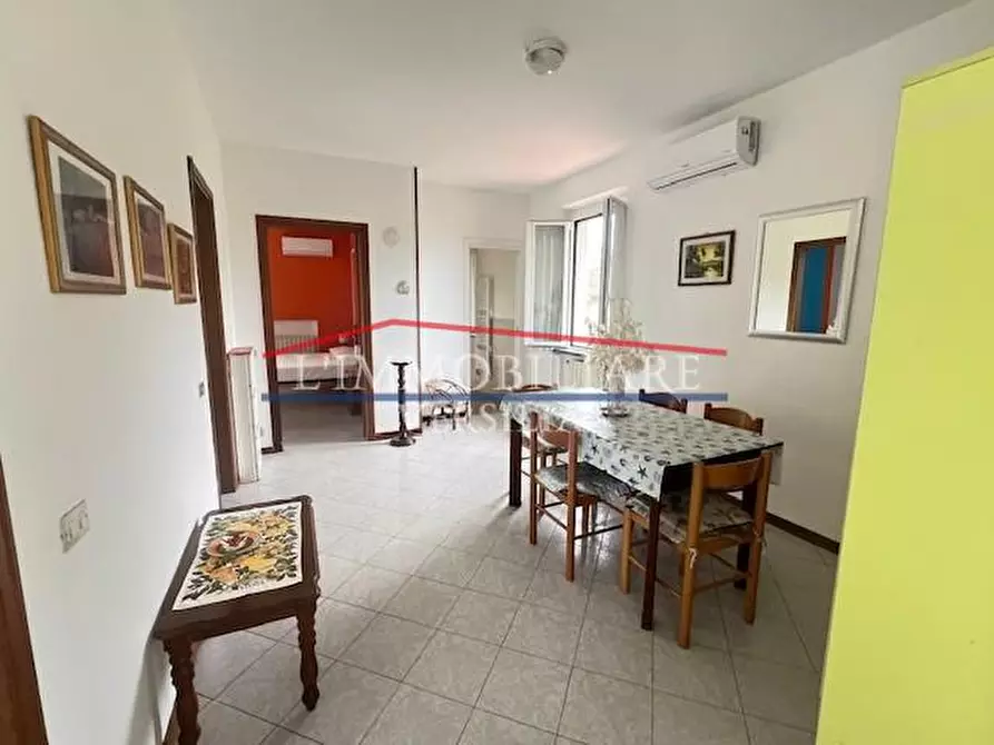 Immagine 44 di Casa bifamiliare in vendita  a Massa