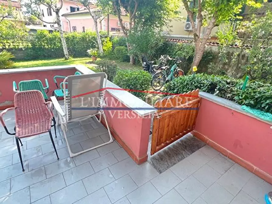 Immagine 22 di Casa bifamiliare in vendita  a Massa