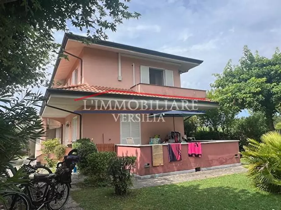 Immagine 4 di Casa bifamiliare in vendita  a Massa