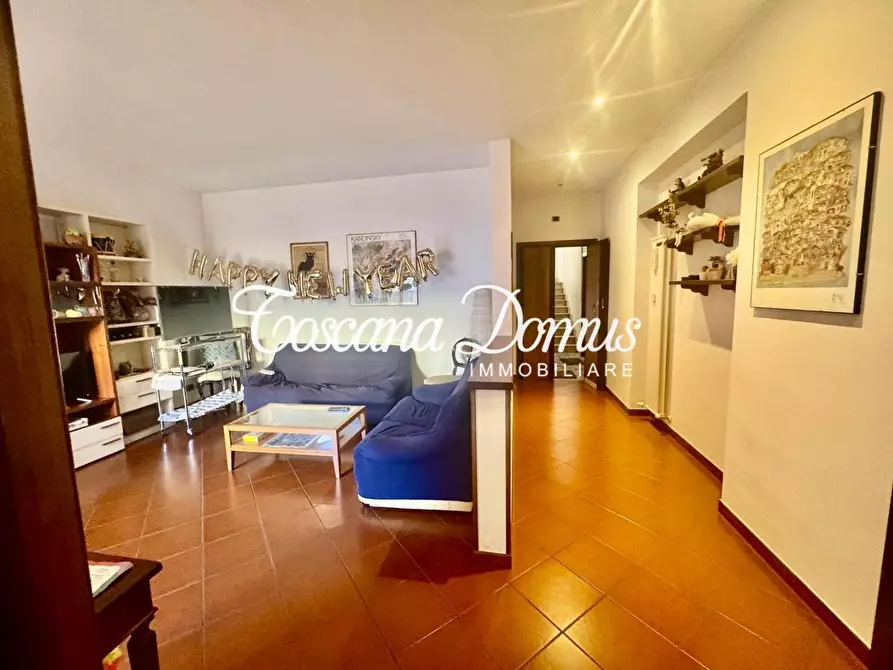 Immagine 1 di Appartamento in vendita  a Siena