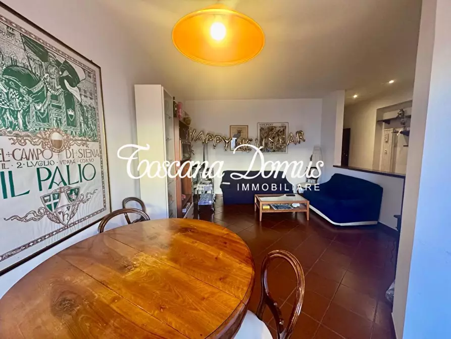 Immagine 5 di Appartamento in vendita  a Siena