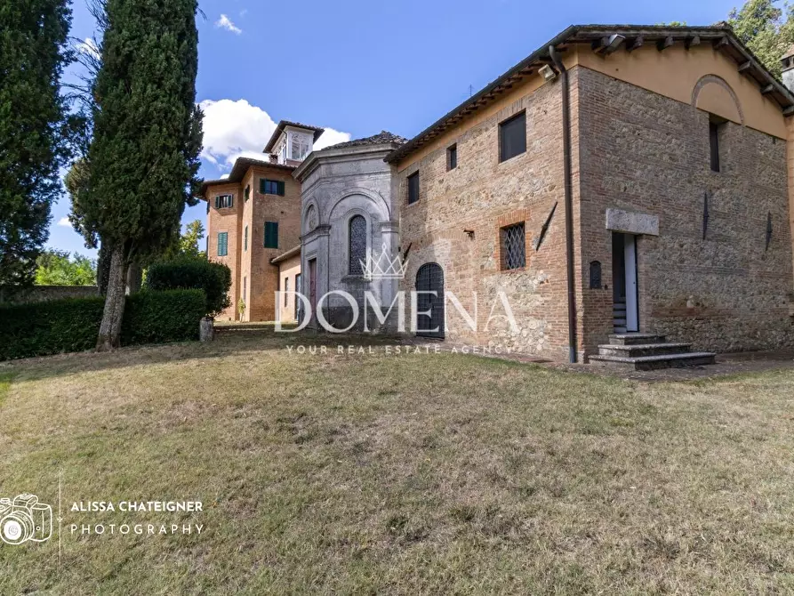 Immagine 2 di Porzione di casa in vendita  a Siena