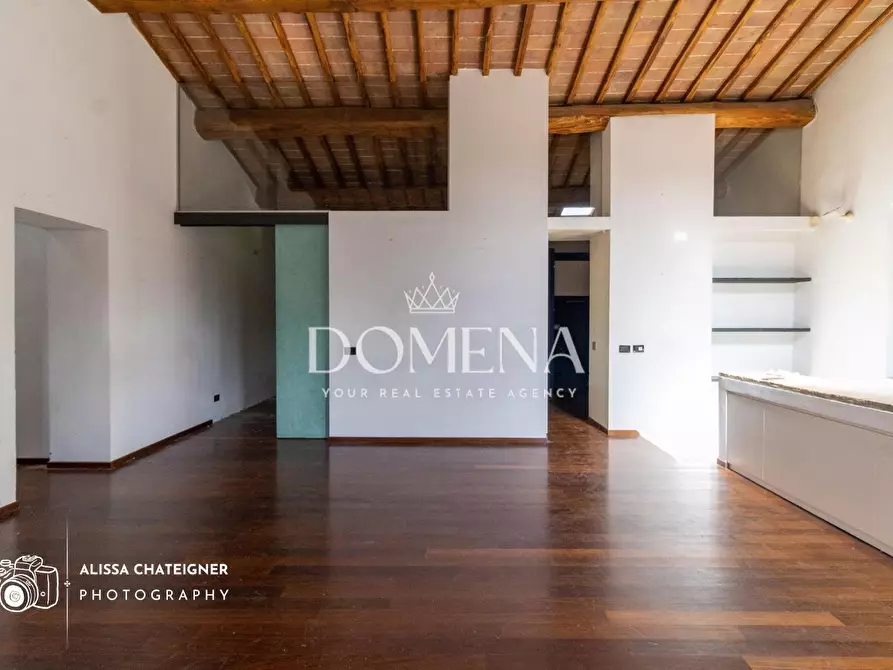 Immagine 18 di Porzione di casa in vendita  a Siena