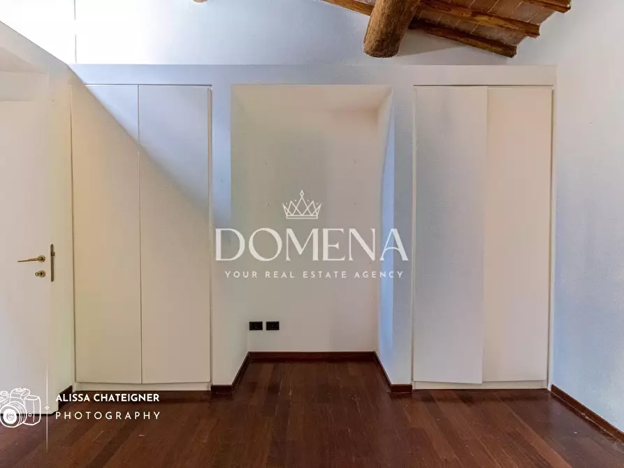 Immagine 30 di Porzione di casa in vendita  a Siena