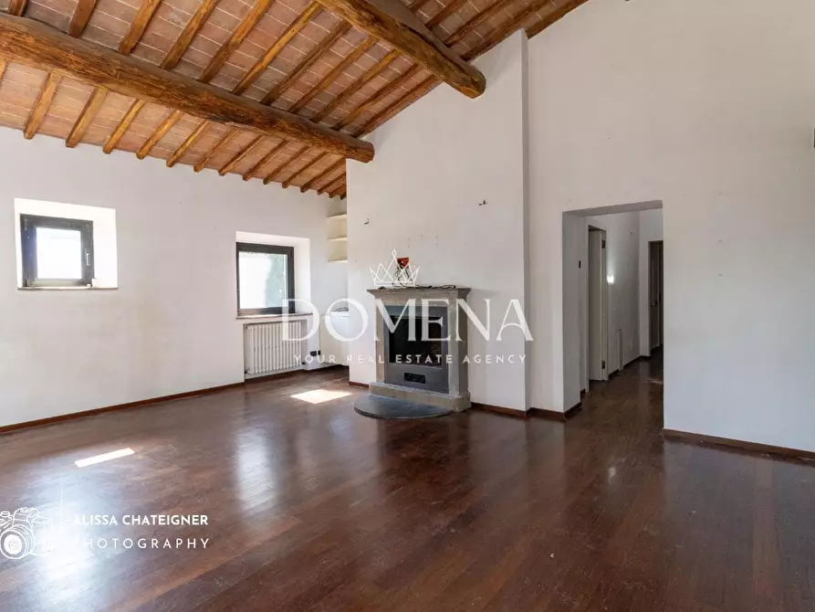 Immagine 13 di Porzione di casa in vendita  a Siena