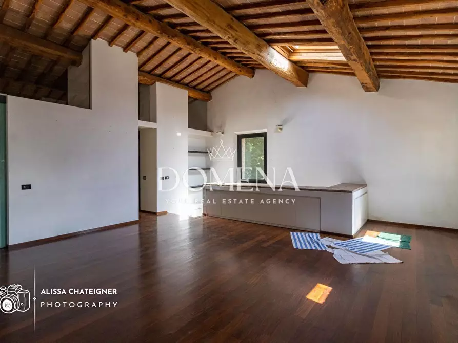 Immagine 17 di Porzione di casa in vendita  a Siena