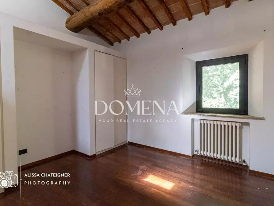 Immagine 28 di Porzione di casa in vendita  a Siena