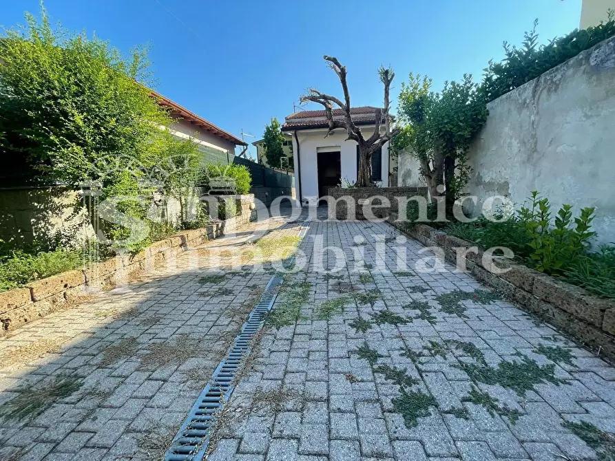 casa indipendente in affitto a Cascina