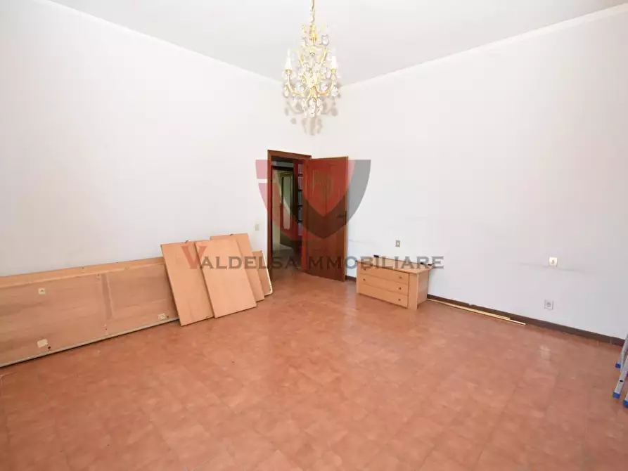 Immagine 26 di Appartamento in vendita  a Colle Di Val D'elsa