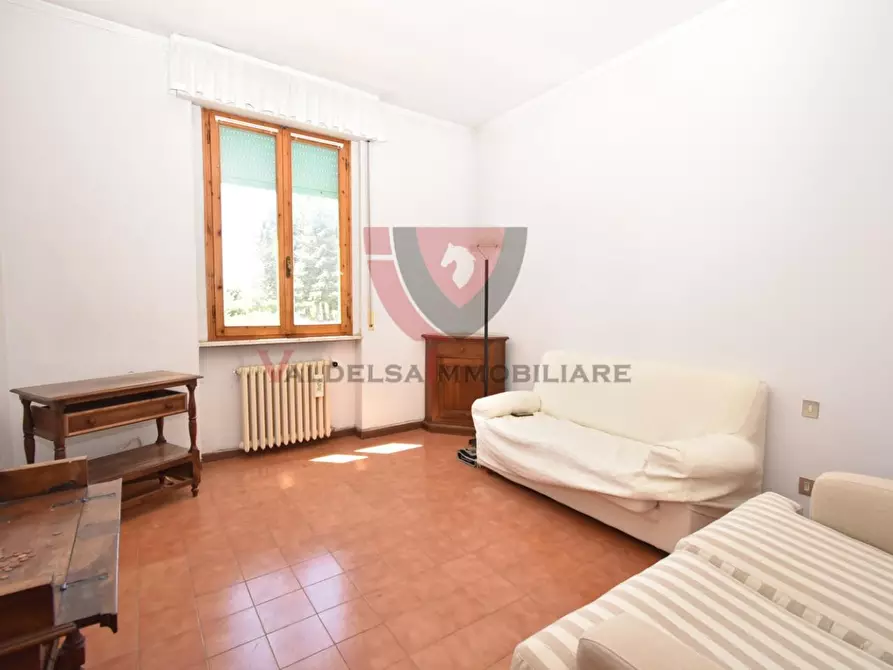 Immagine 19 di Appartamento in vendita  a Colle Di Val D'elsa