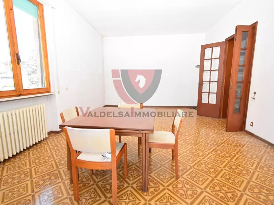 Immagine 9 di Appartamento in vendita  a Colle Di Val D'elsa