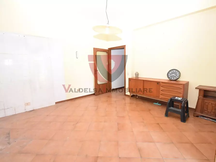 Immagine 17 di Appartamento in vendita  a Colle Di Val D'elsa