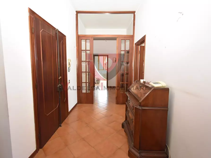 Immagine 12 di Appartamento in vendita  a Colle Di Val D'elsa