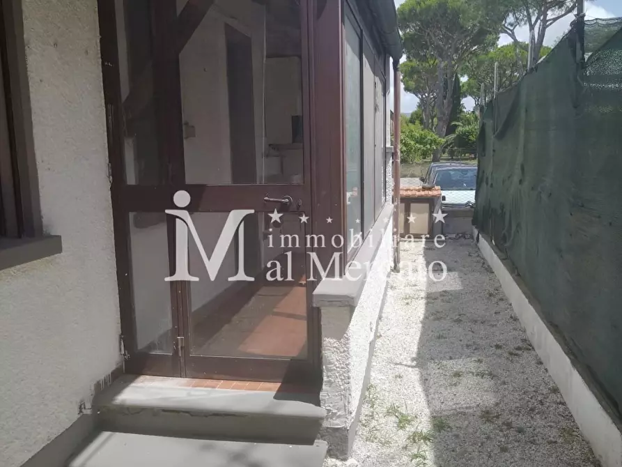 Immagine 4 di Appartamento in vendita  a Viareggio