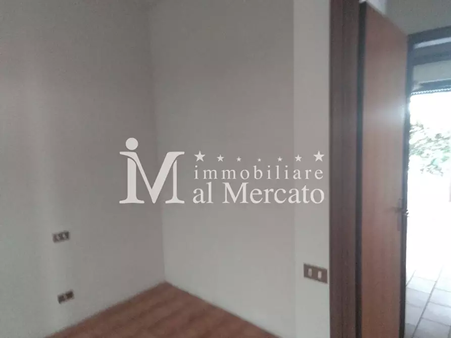 Immagine 10 di Appartamento in vendita  a Viareggio