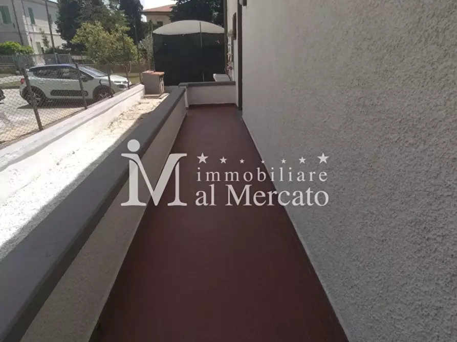 Immagine 3 di Appartamento in vendita  a Viareggio