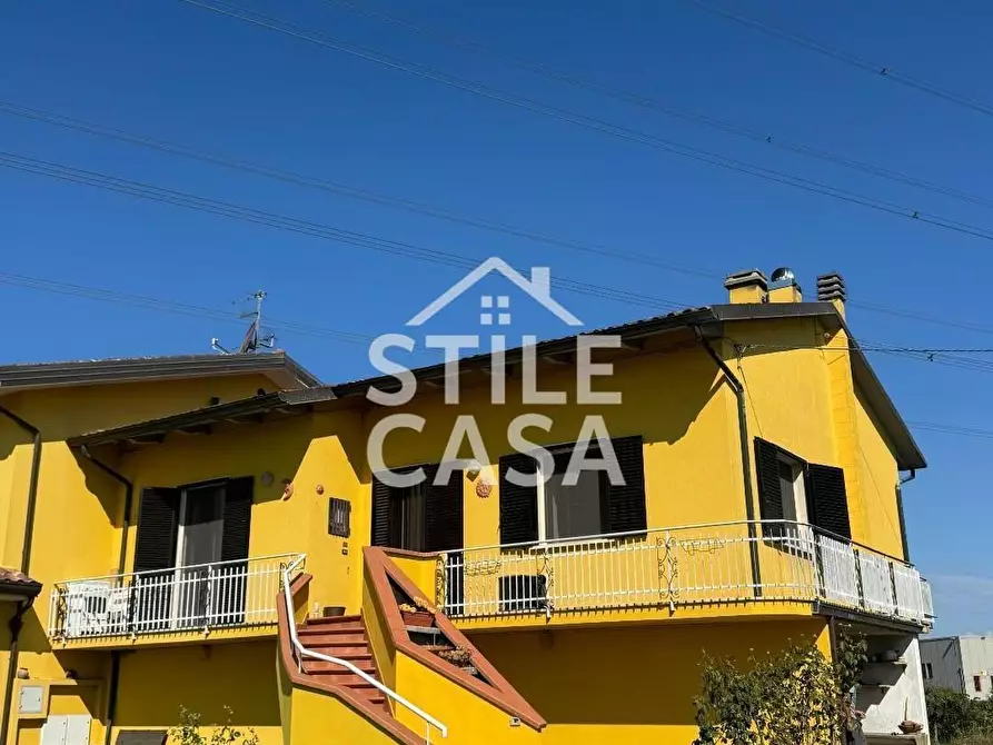 Immagine 40 di Casa bifamiliare in vendita  a Altopascio