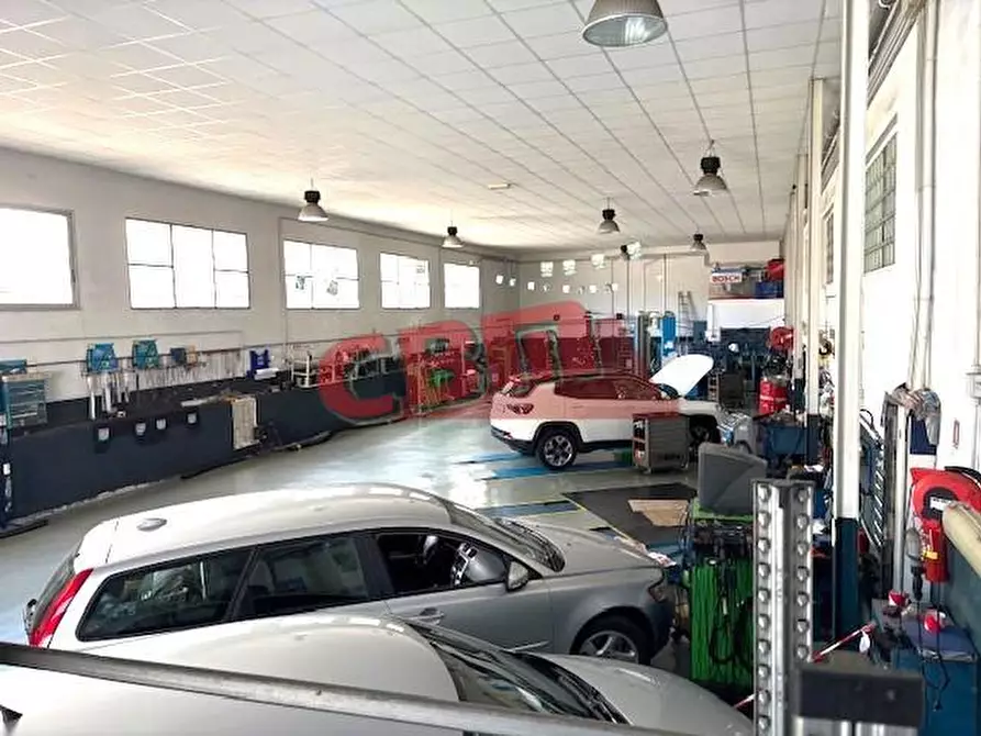 Immagine 2 di Capannone industriale in vendita  a Livorno