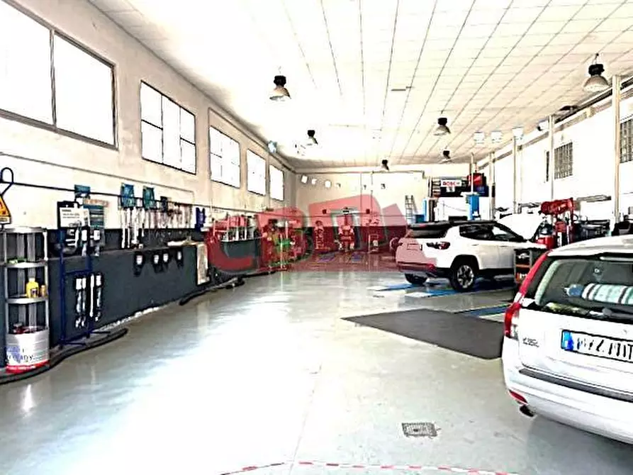 Immagine 1 di Capannone industriale in vendita  a Livorno