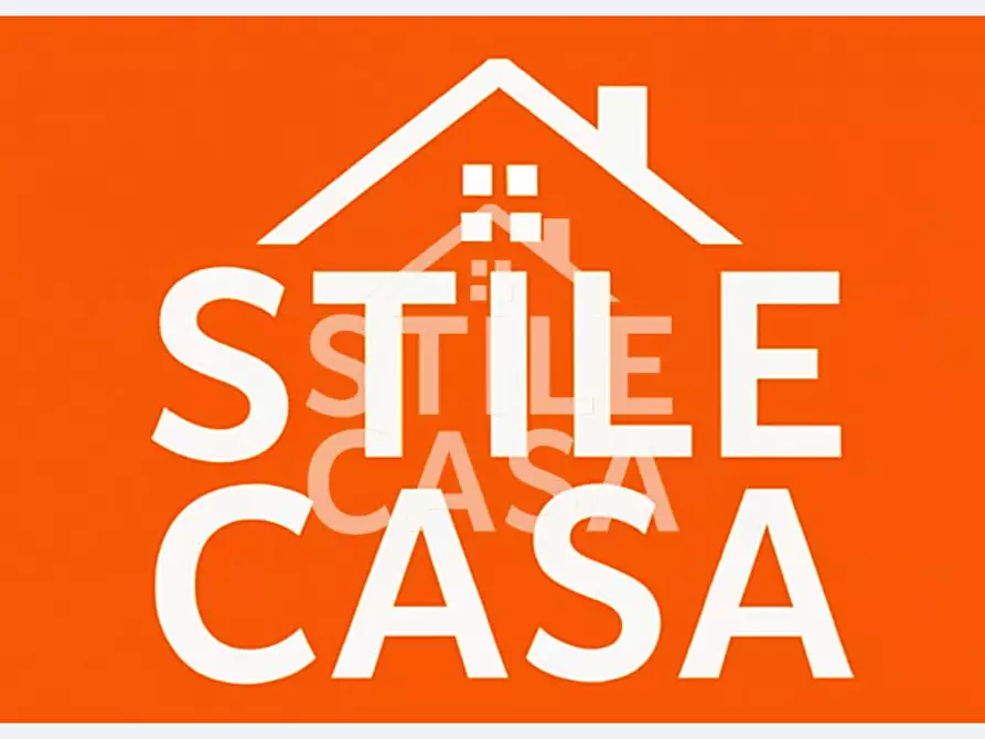 Immagine 3 di Appartamento in vendita  a Lucca