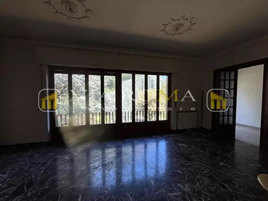 Immagine 11 di Villa in vendita  a Capannori