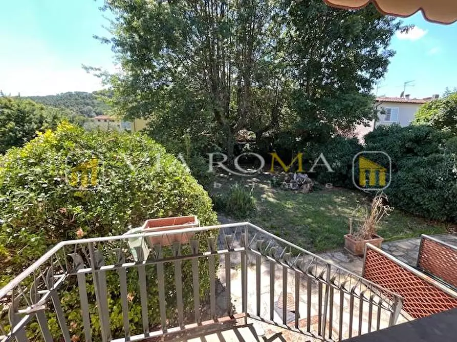 Immagine 14 di Villa in vendita  a Capannori