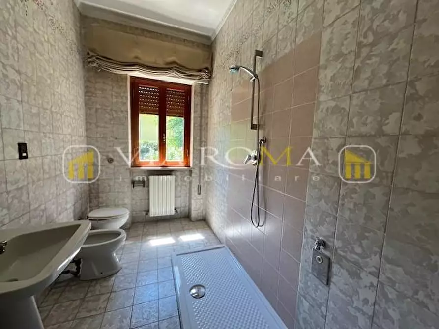 Immagine 17 di Villa in vendita  a Capannori