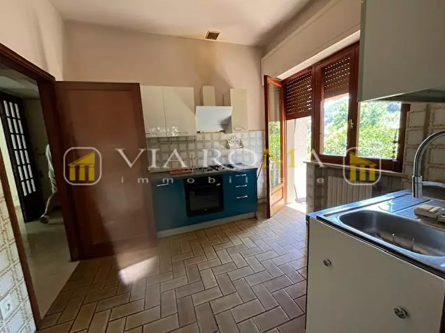 Immagine 12 di Villa in vendita  a Capannori