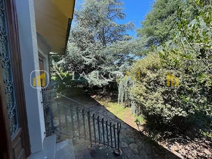 Immagine 25 di Villa in vendita  a Capannori