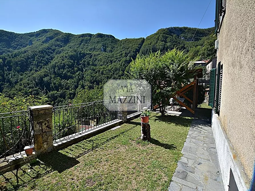 Immagine 6 di Casa semindipendente in vendita  a Stazzema