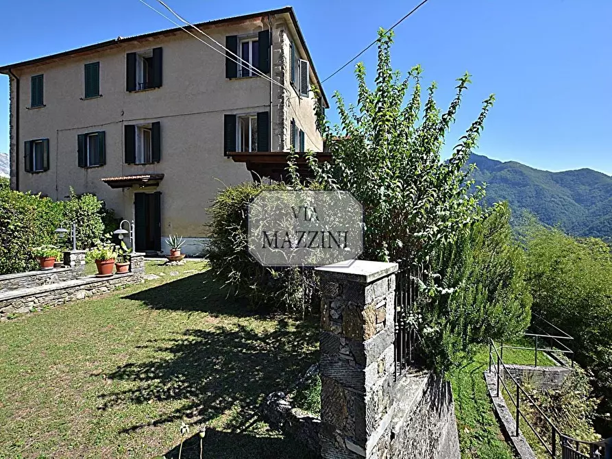 Immagine 2 di Casa semindipendente in vendita  a Stazzema