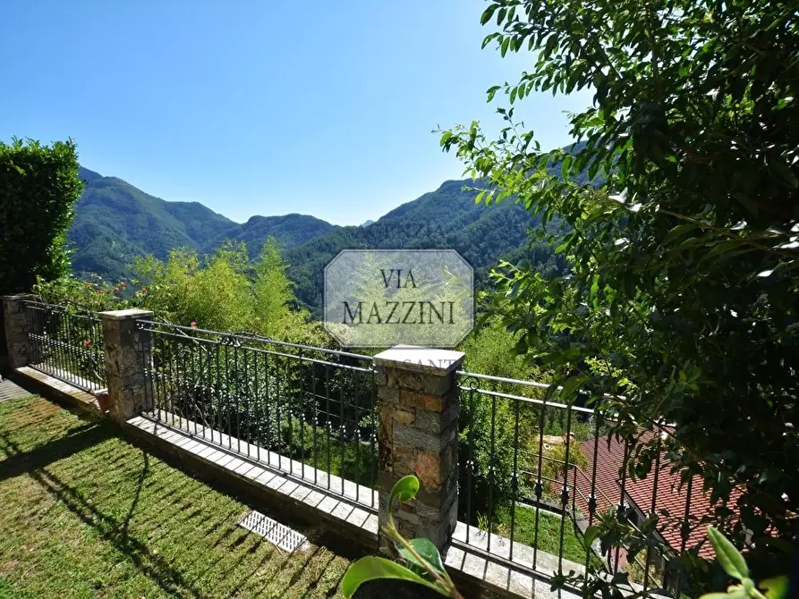 Immagine 8 di Casa semindipendente in vendita  a Stazzema