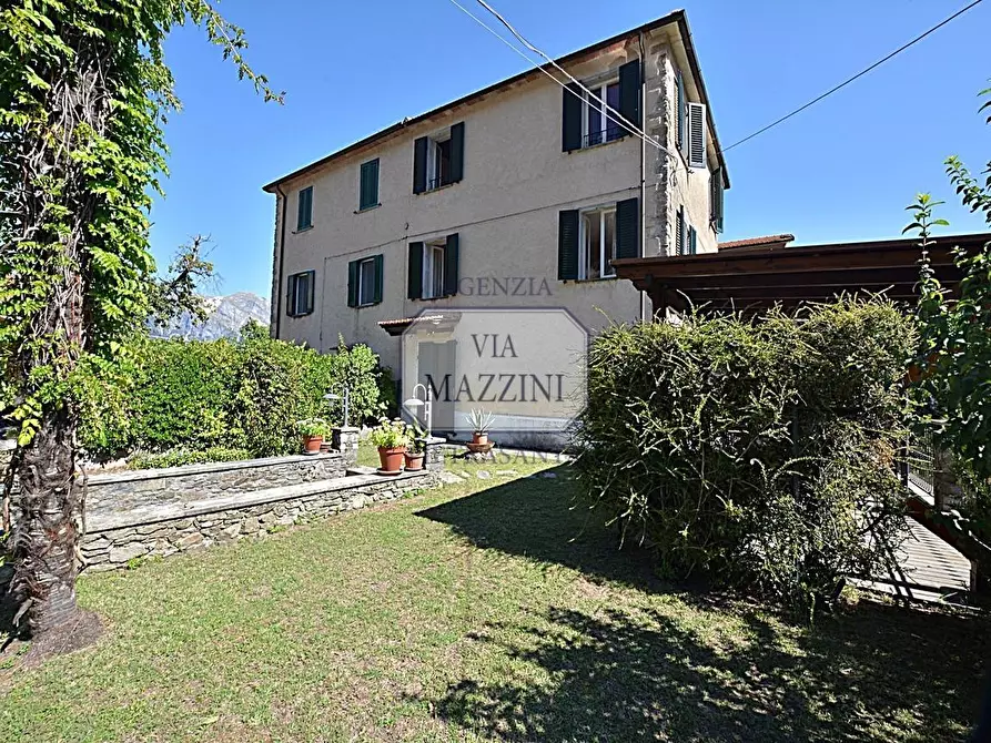 Immagine 1 di Casa semindipendente in vendita  a Stazzema