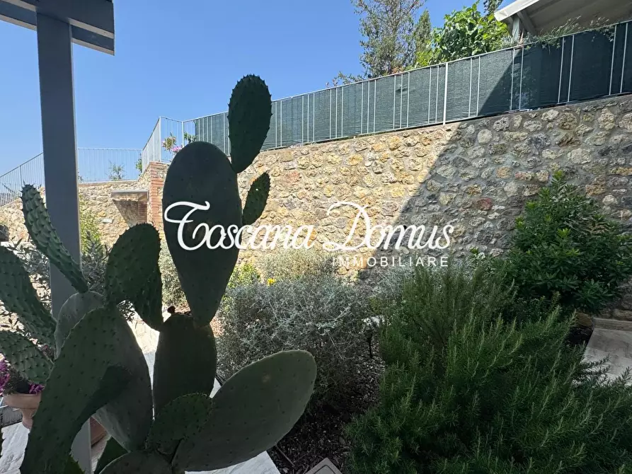 Immagine 11 di Porzione di casa in vendita  a Siena