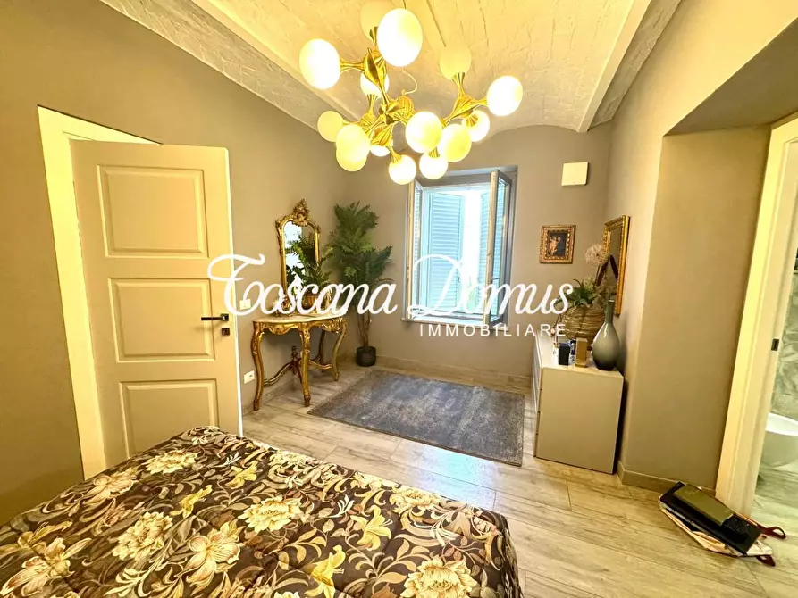 Immagine 33 di Porzione di casa in vendita  a Siena