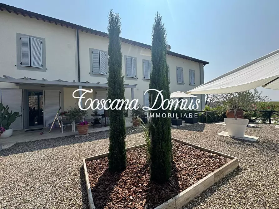 Immagine 16 di Porzione di casa in vendita  a Siena