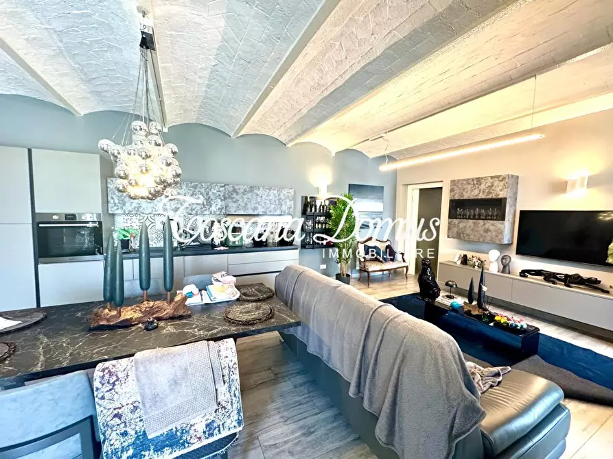 Immagine 29 di Porzione di casa in vendita  a Siena