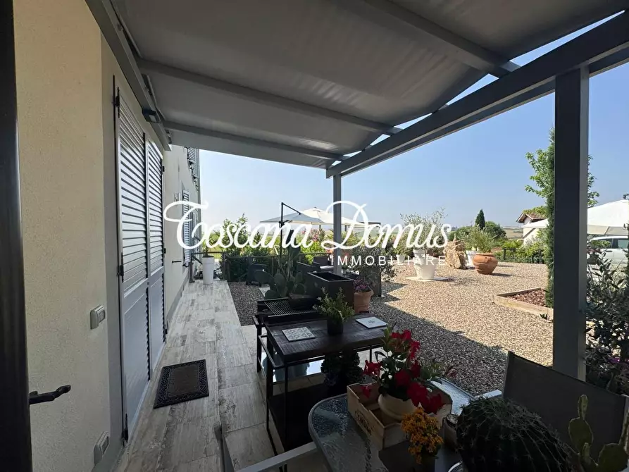 Immagine 14 di Porzione di casa in vendita  a Siena