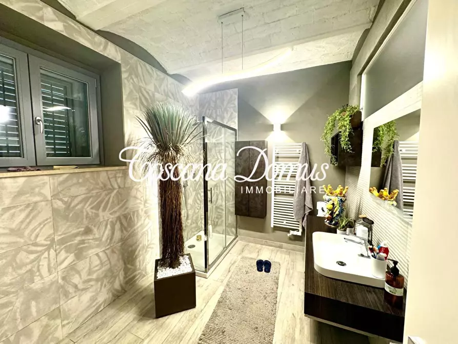 Immagine 37 di Porzione di casa in vendita  a Siena