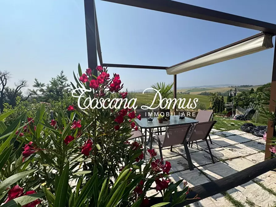 Immagine 4 di Porzione di casa in vendita  a Siena