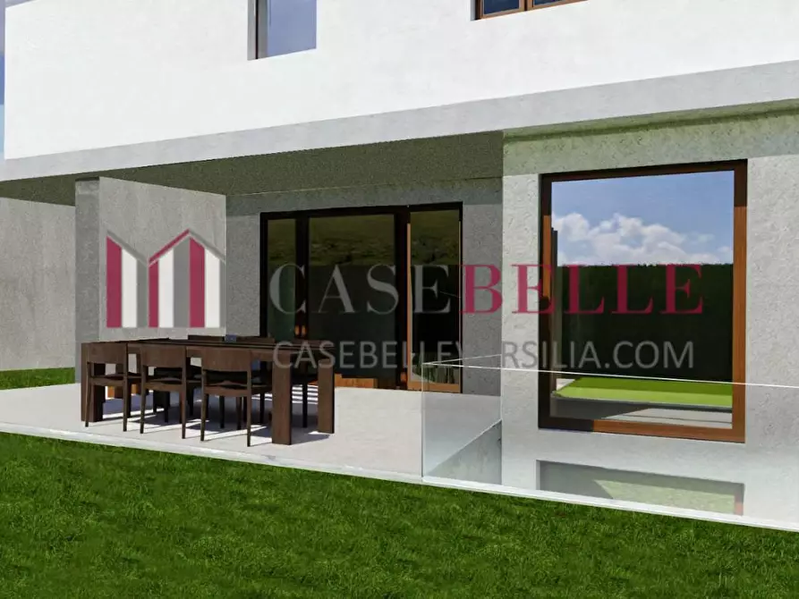 Immagine 4 di Villa in vendita  a Camaiore