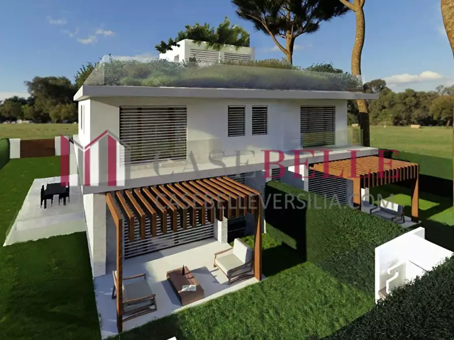 Immagine 3 di Villa in vendita  a Camaiore