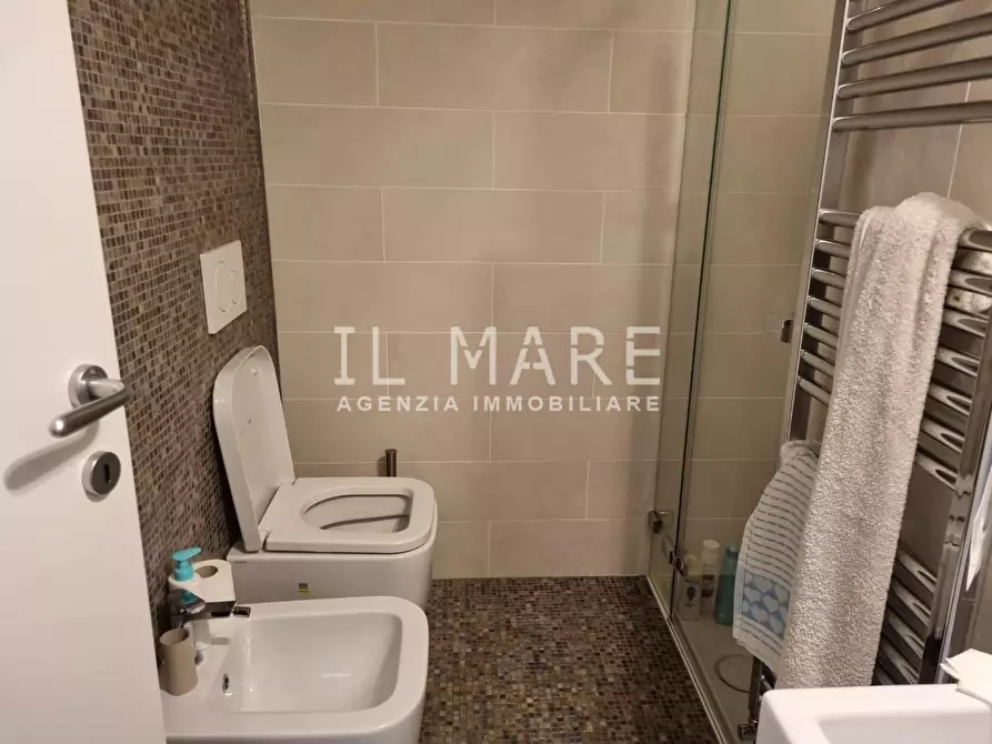 Immagine 8 di Villetta a schiera in vendita  a Massa