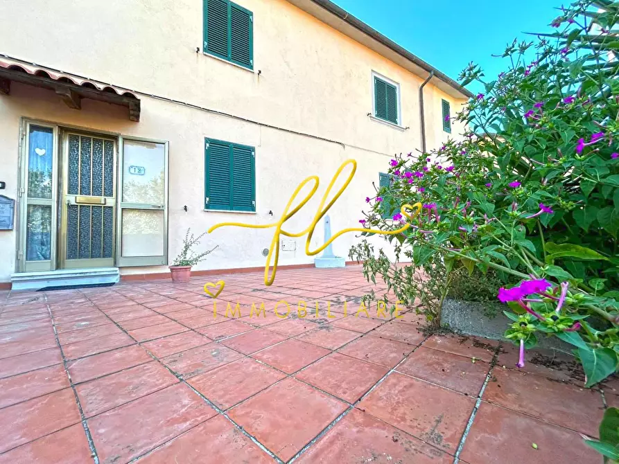 Immagine 1 di Terratetto in vendita  a Castellina Marittima