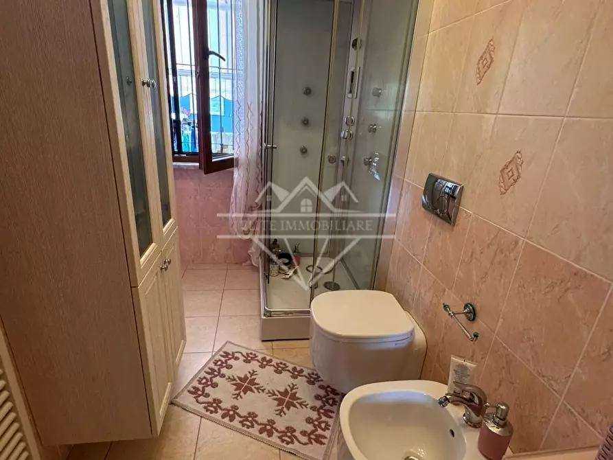 Immagine 20 di Villetta a schiera in vendita  a Carrara